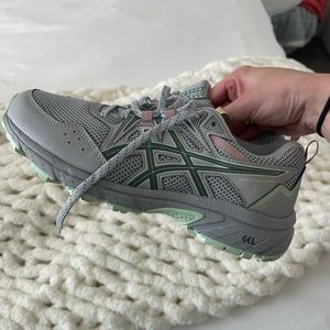 ASICS running shoes, size 8, worn once- still in great condition